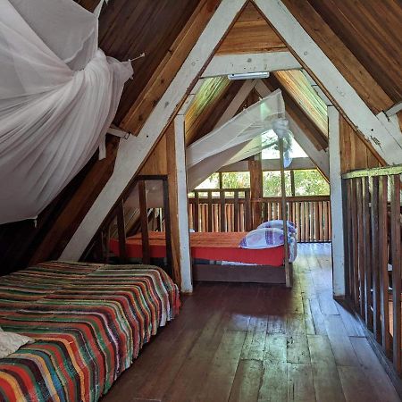 Les Acacias Bungalows Manambolo Exterior photo