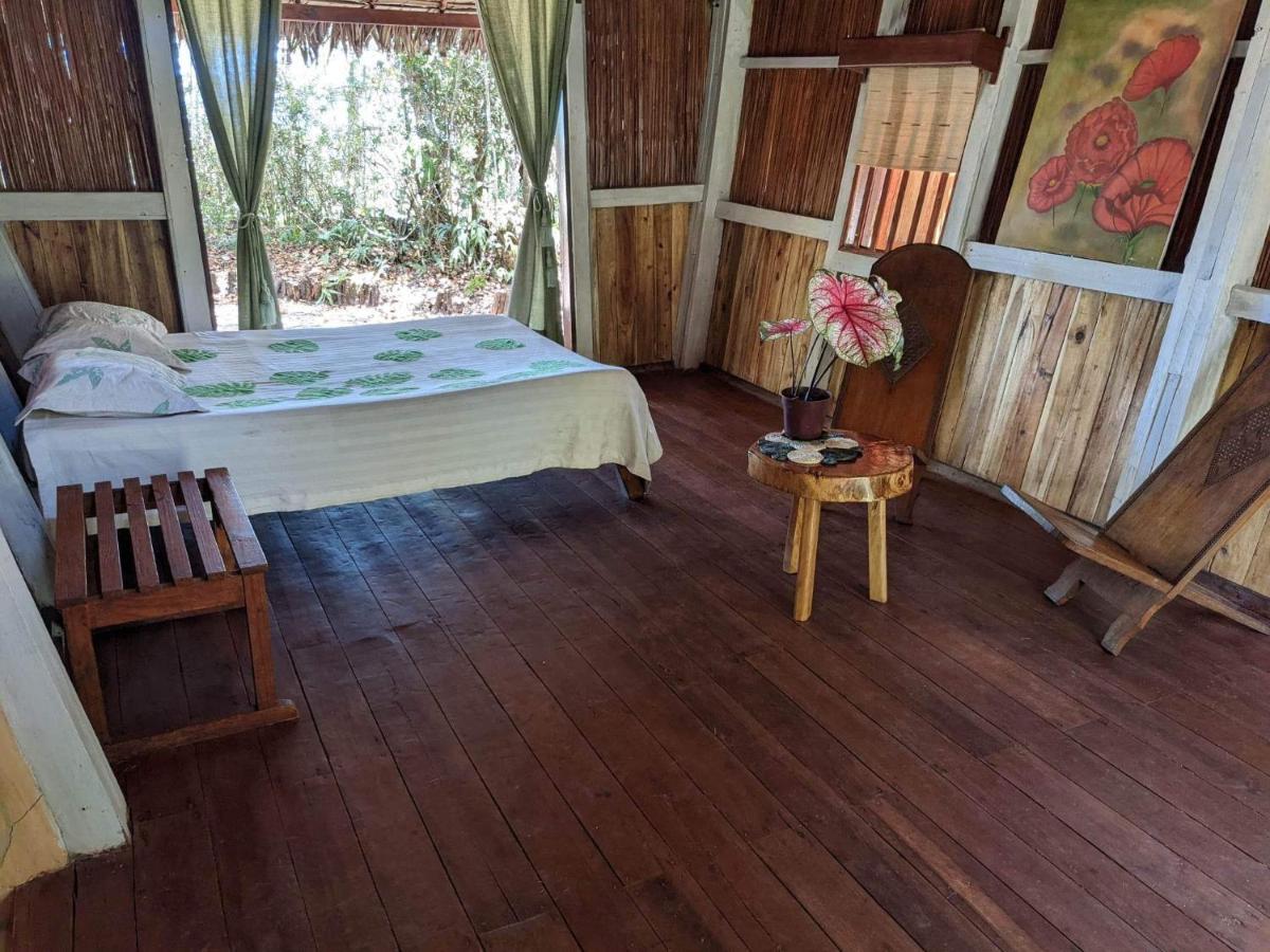 Les Acacias Bungalows Manambolo Exterior photo