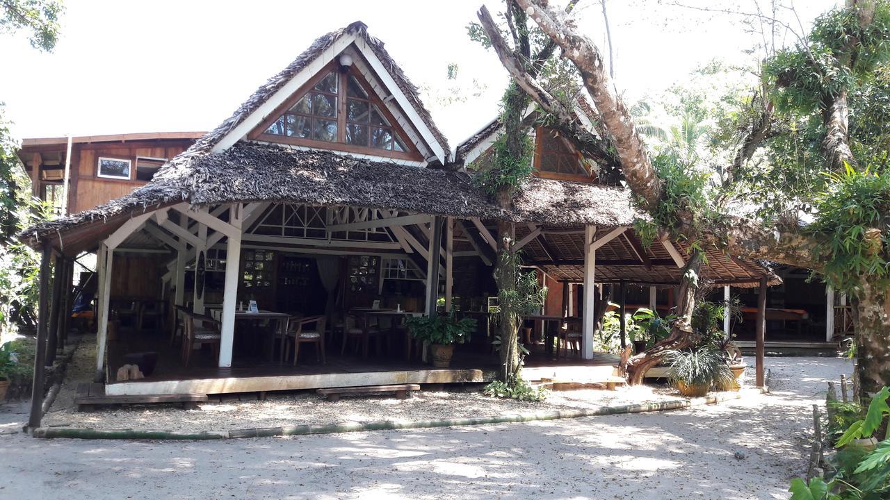 Les Acacias Bungalows Manambolo Exterior photo
